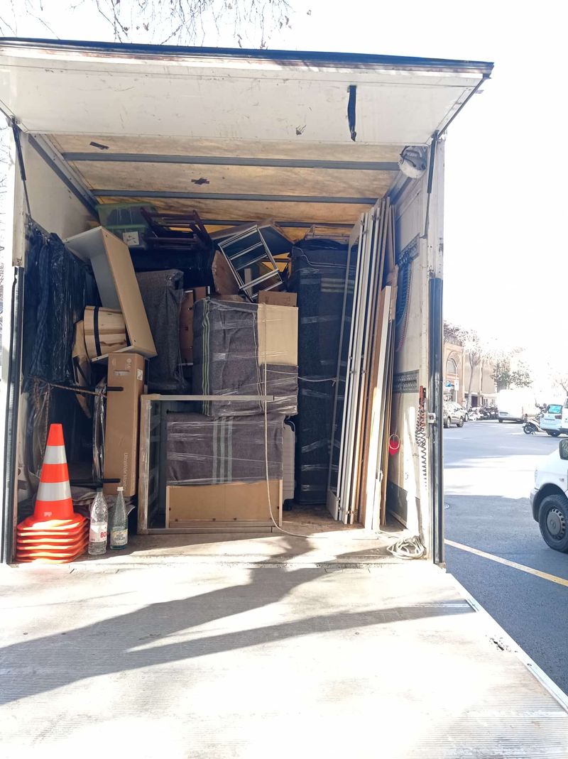 Vista lateral cami&oacute;n