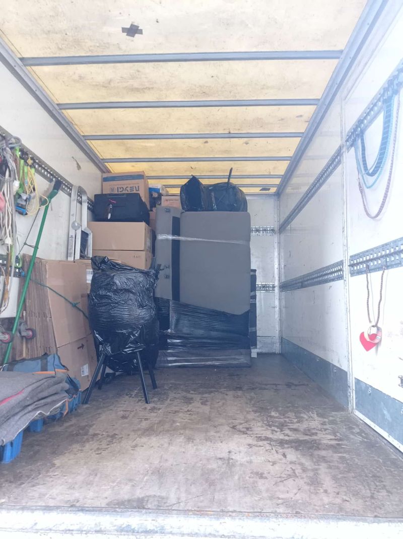 Cajas y muebles embalados